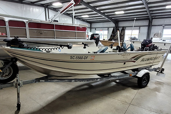 alumacraft-lunker-v16-fishing-boat-rental